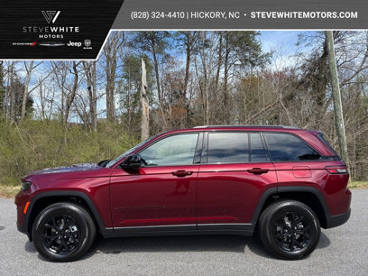 Used 2025 Jeep Grand Cherokee Altitude