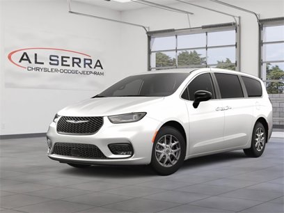 New 2025 Chrysler Pacifica Select