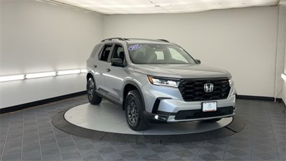 Certified 2025 Honda Pilot TrailSport