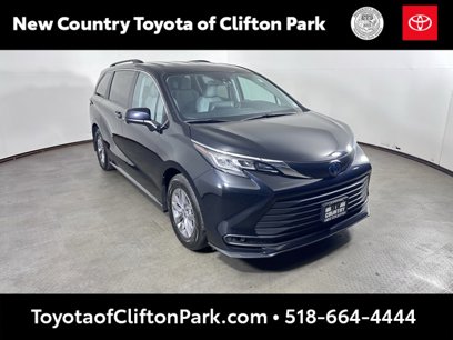 Used 2023 Toyota Sienna LE
