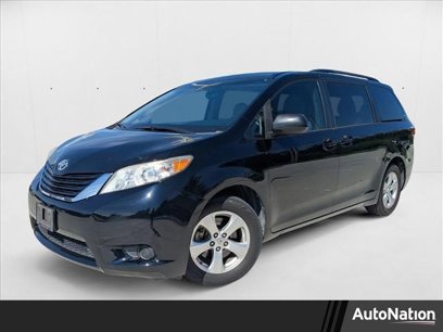 Used 2017 Toyota Sienna LE