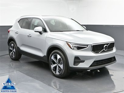 New 2025 Volvo XC40 B5 Core w/ Protection Package Premier