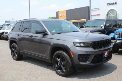Used 2023 Jeep Grand Cherokee Altitude