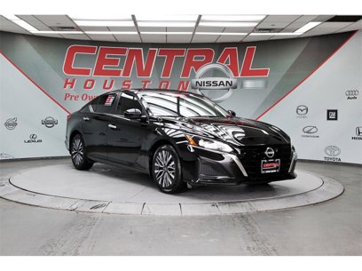Used 2023 Nissan Altima 2.5 SV