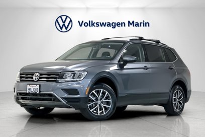 Used 2019 Volkswagen Tiguan SE w/ Panoramic Sunroof Package