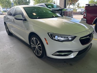 Used 2018 Buick Regal Essence w/ Driver Confidence Package #1