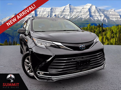 Used 2022 Toyota Sienna XLE