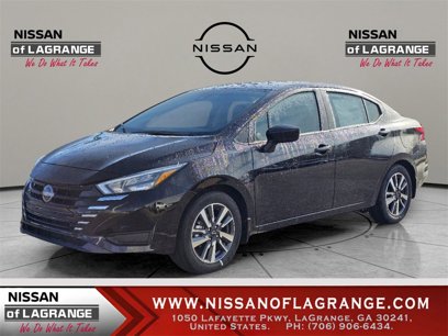 New 2025 Nissan Versa SV w/ Trunk Package