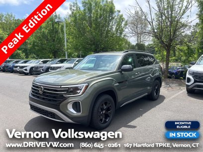 New 2025 Volkswagen Atlas Peak Edition SE