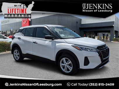 New 2025 Nissan Kicks Play S