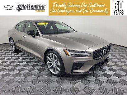 Used 2021 Volvo S60 T5 Momentum w/ Premium Package