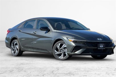 New 2025 Hyundai Elantra SEL