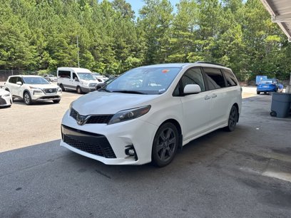 Used 2020 Toyota Sienna SE