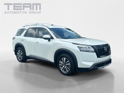 Used 2023 Nissan Pathfinder SL w/ Lighting Package (N92)
