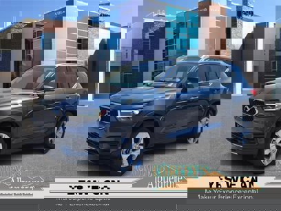 Certified 2022 Volvo XC40 T5 Momentum