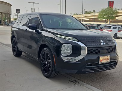 Used 2023 Mitsubishi Outlander SE Black Edition