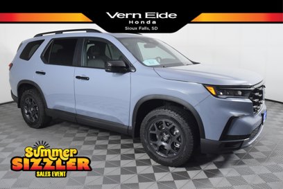 New 2025 Honda Pilot TrailSport