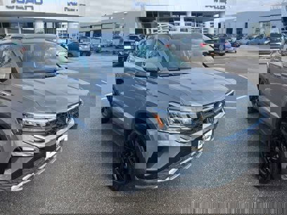 Used 2022 Volkswagen Taos SE