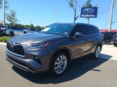 Used 2023 Toyota Highlander Limited