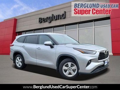 Used 2023 Toyota Highlander LE