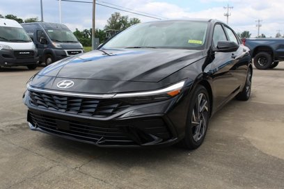 New 2025 Hyundai Elantra Limited