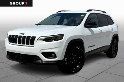 Used 2023 Jeep Cherokee Altitude Lux