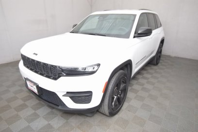 Used 2023 Jeep Grand Cherokee Altitude