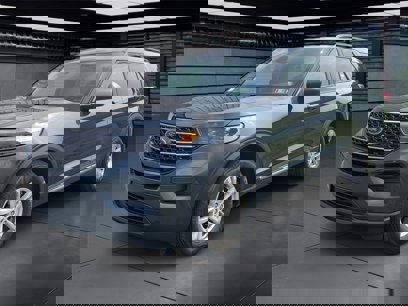 Certified 2022 Ford Explorer XLT w/ Class IV Trailer Tow Package
