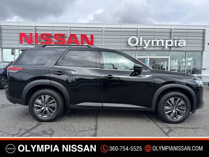Used 2022 Nissan Pathfinder SV w/ SV Premium Package