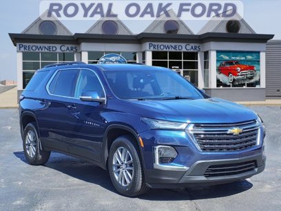 Used 2023 Chevrolet Traverse LT