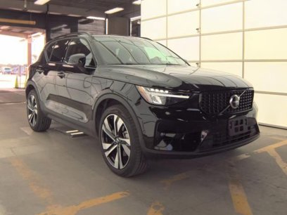 Certified 2025 Volvo XC40 B5 Plus