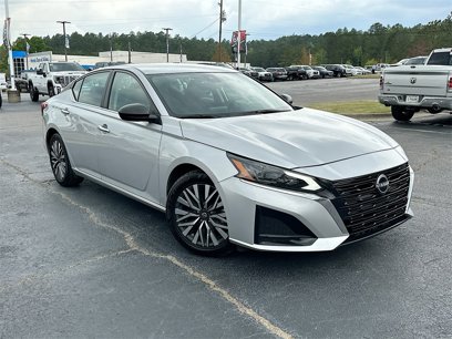 Used 2024 Nissan Altima 2.5 SV