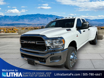 New 2024 RAM 3500 Tradesman w/ Chrome Appearance Group