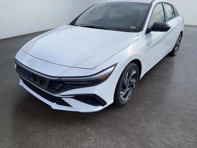 New 2025 Hyundai Elantra SEL