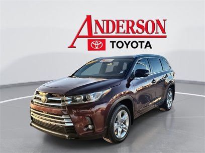 Certified 2019 Toyota Highlander Limited w/ Preferred Accessory Package