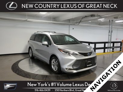 Used 2022 Toyota Sienna Platinum
