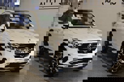 New 2025 Mercedes-Benz GLC 350e 4MATIC