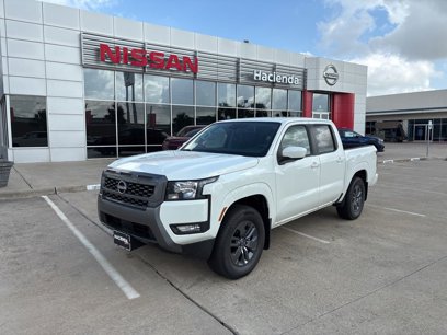 New 2025 Nissan Frontier SV