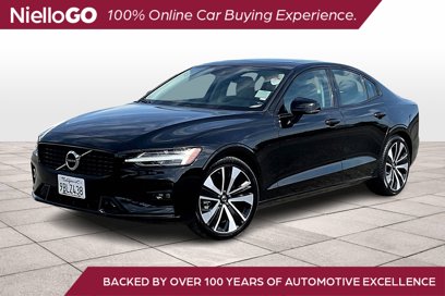 Used 2022 Volvo S60 B5 Momentum w/ Premium Package