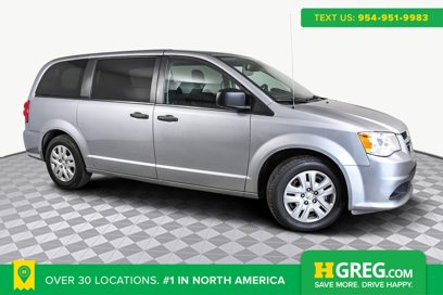 Used 2019 Dodge Grand Caravan SE w/ UConnect Hands-Free Group
