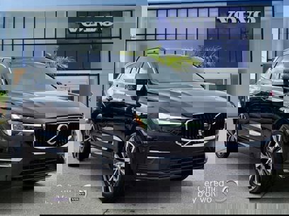 Certified 2022 Volvo XC60 B5 Momentum w/ Advanced Package