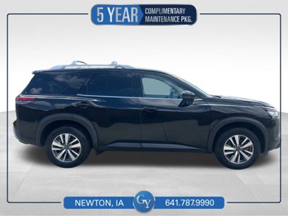 Used 2023 Nissan Pathfinder SL