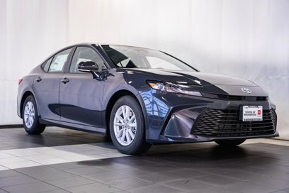 New 2025 Toyota Camry LE