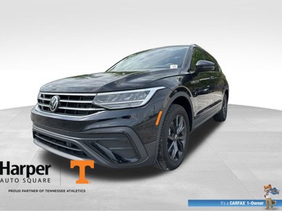 Used 2024 Volkswagen Tiguan SE w/ Panoramic Sunroof Package