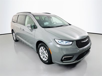 Used 2022 Chrysler Pacifica Touring-L