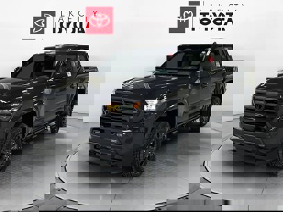 New 2025 Toyota Tacoma SR5