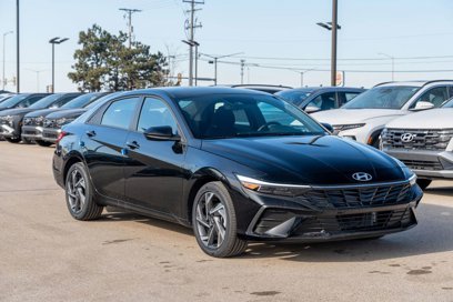 New 2025 Hyundai Elantra SEL
