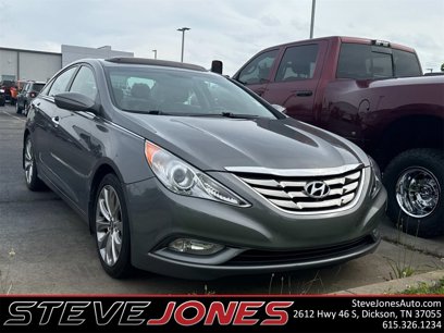 Used 2012 Hyundai Sonata SE w/ Navigation & Sunroof Pkg