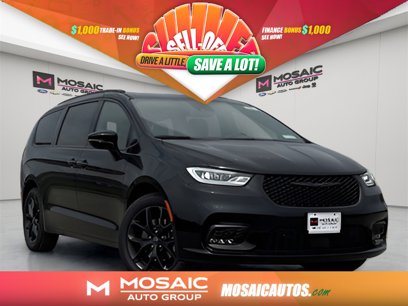 New 2025 Chrysler Pacifica Limited w/ Trailer Tow Group