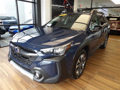 Used 2023 Subaru Outback Limited w/ Tech Package 2